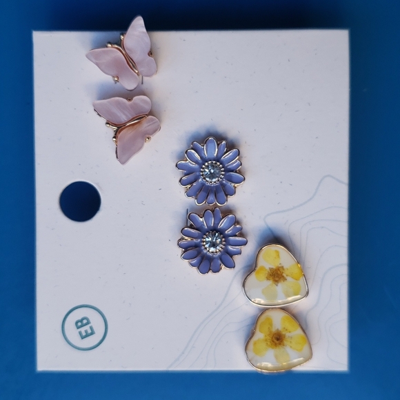 NWT Earthbound earrings 3 pairs with different designs - Picture 1 of 3
